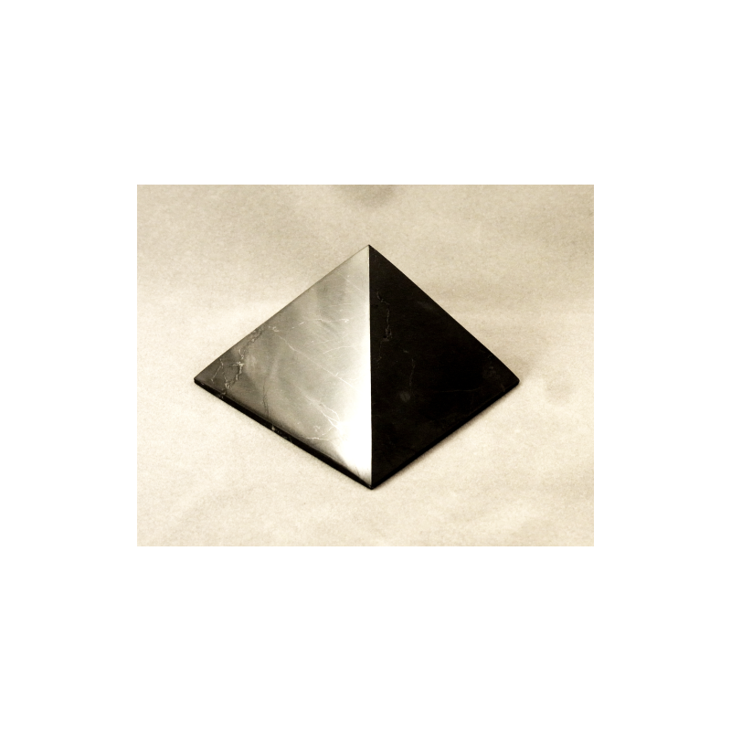 Pierre Shungite pyramide 6cm