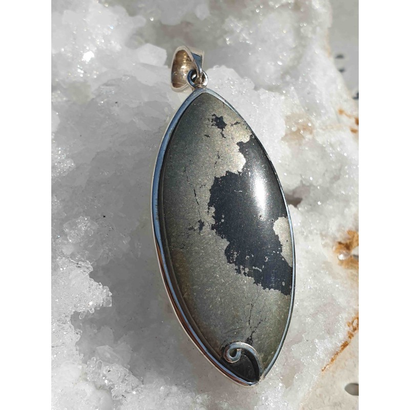 Pendentif Pyrite Gold Apache 'Oeil de l'Indien' Pendentif Pyrite Gold Apache 'Oeil de l'Indien'